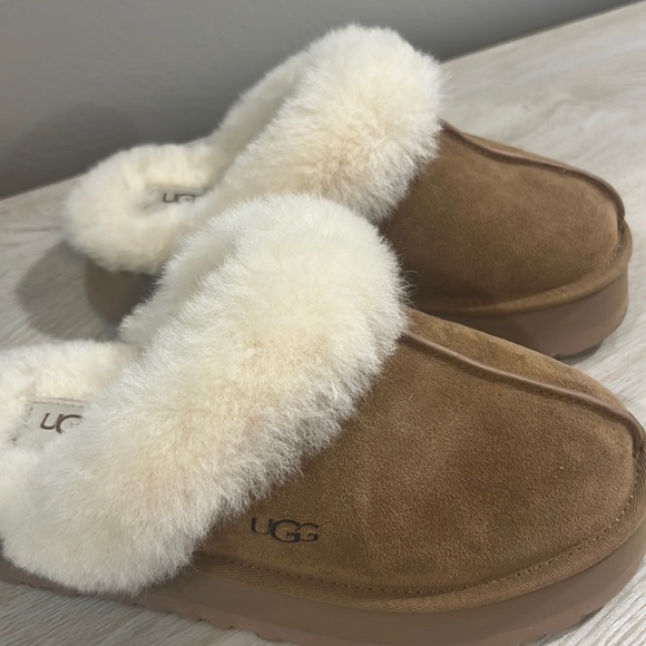 Ugg slippers platform - Picture 1 of 6